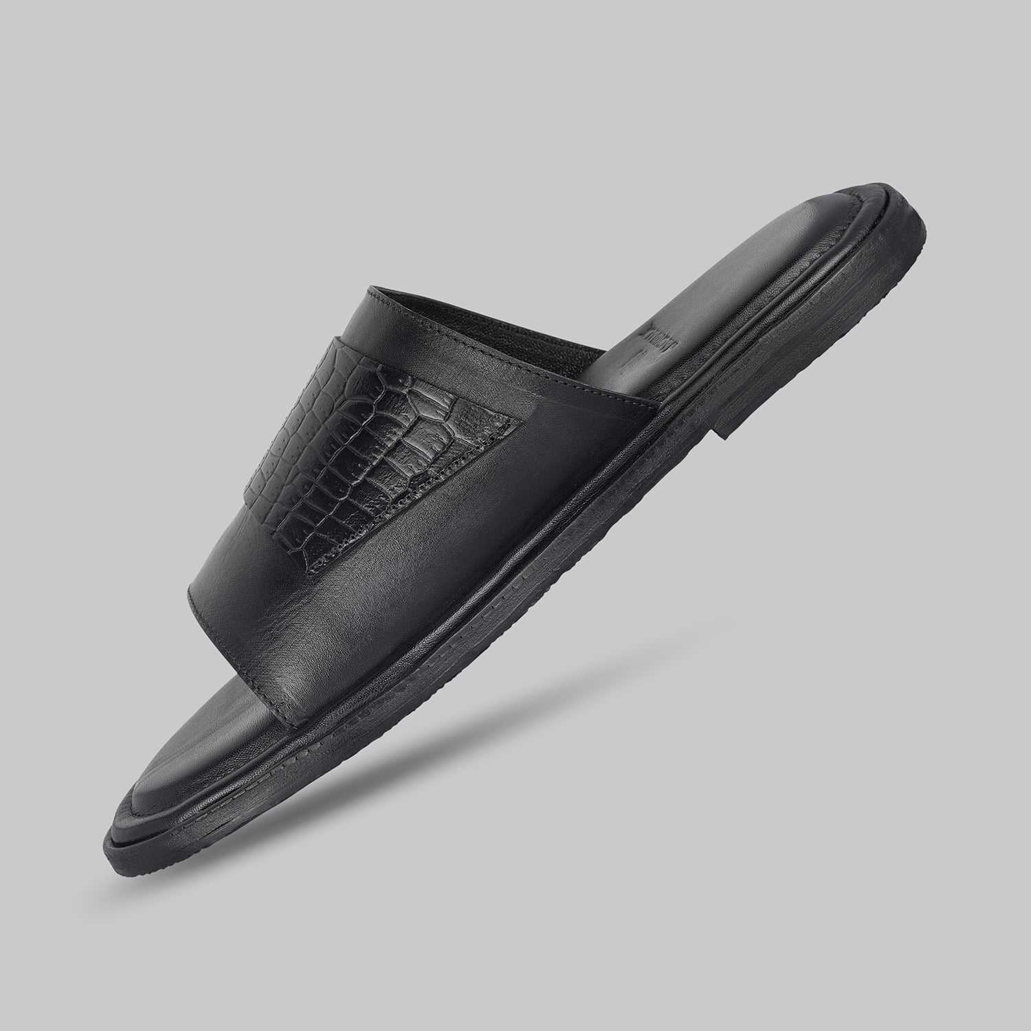 Black Daiz Croc Slipper